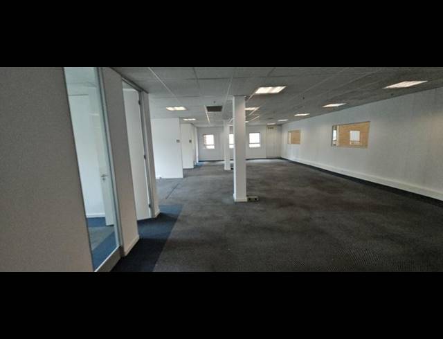 INDUSTRIAL PROPERTY TO RENT IN LONGMEADOW